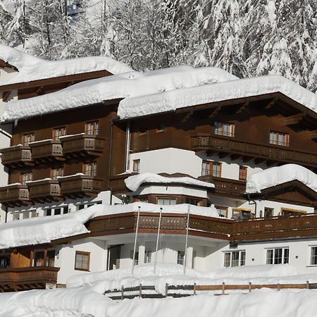 Alpin Panoramahotel Laerchenhof Heiligenblut Esterno foto