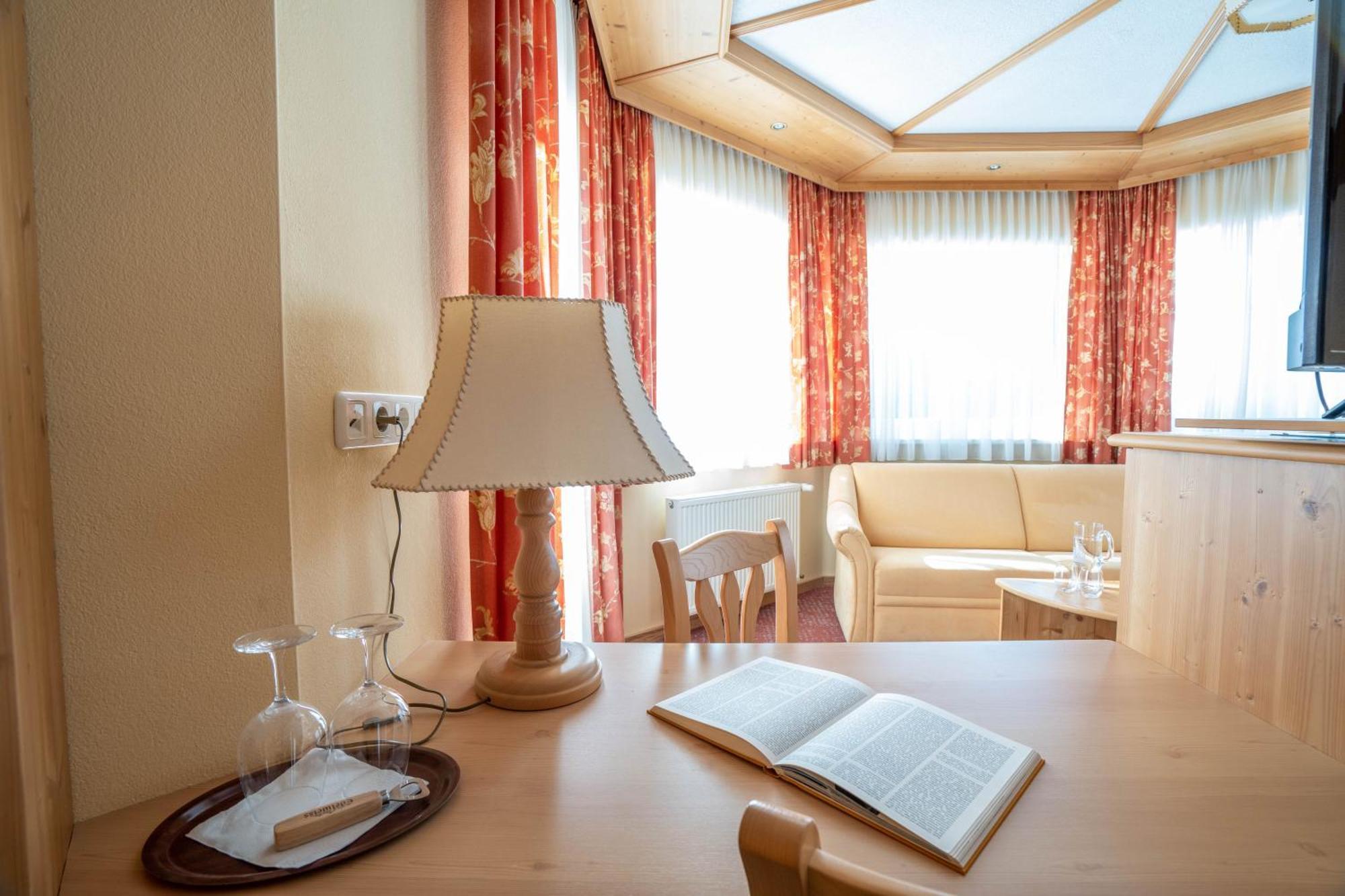Alpin Panoramahotel Laerchenhof Heiligenblut Esterno foto
